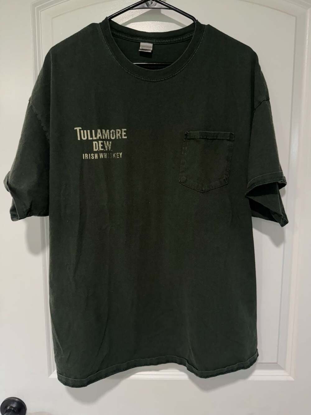 Tullamore D.E.W. Irish Whiskey Faded Pocket Tee Distressed Grunge 2XL